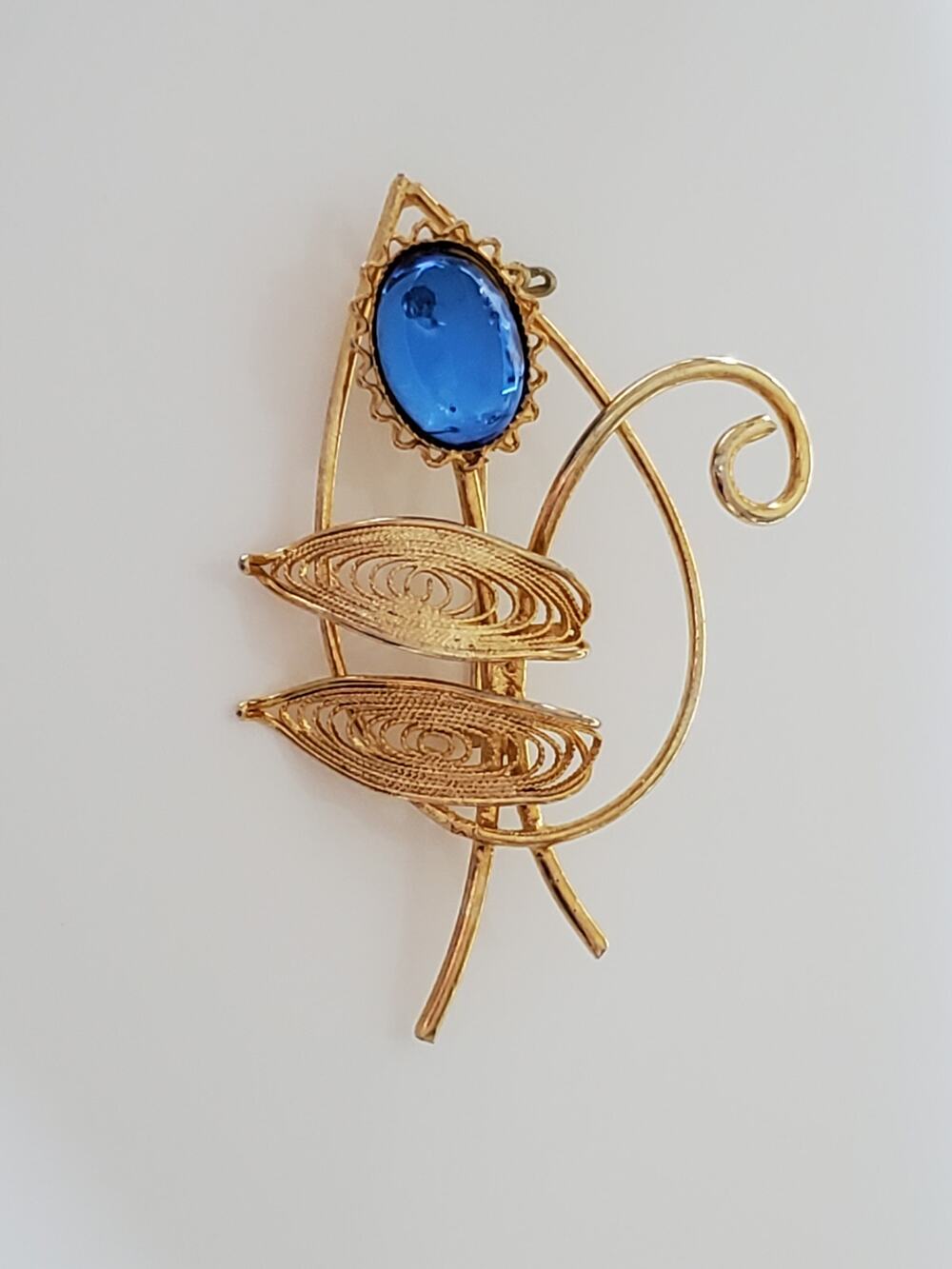 Vintage Floral Filigree Blue Carbochon Brooch Pin